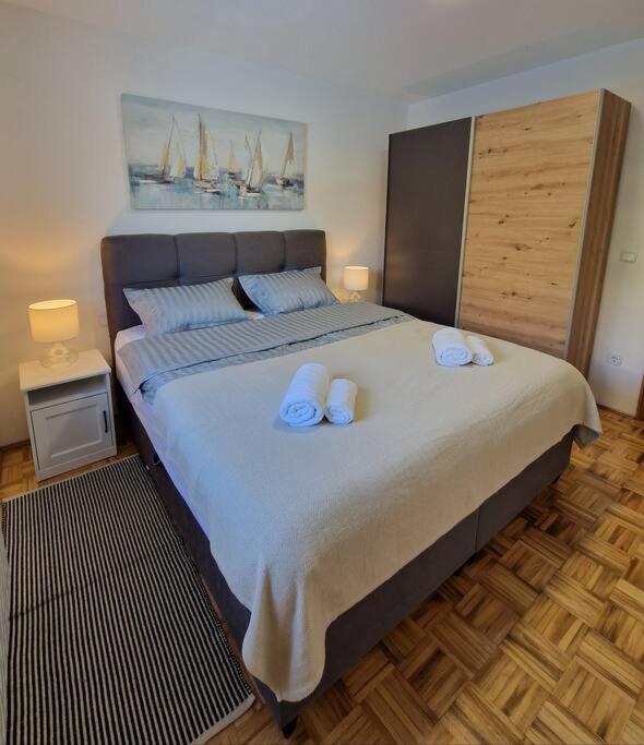 Villa Castanea - Kuca Za Odmor S Bazenom Kukci Ngoại thất bức ảnh